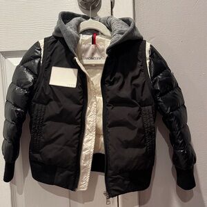 Pre-Use Boy size 5 Moncler Black and White Puffer Jacket with Gray Hood